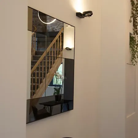 The Wise House Hotel *